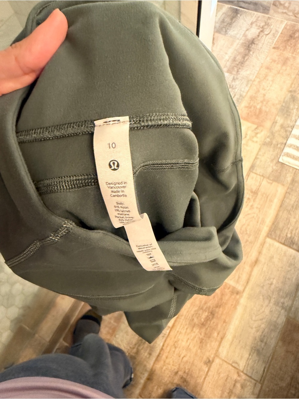 Lululemon Groove Super-High-Rise Flared Pant
Smoked Spruce size 10 - Picture 6 of 12